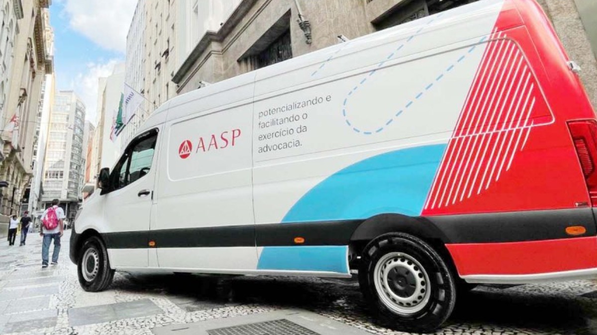 Unidade Móvel da Associação dos Advogados