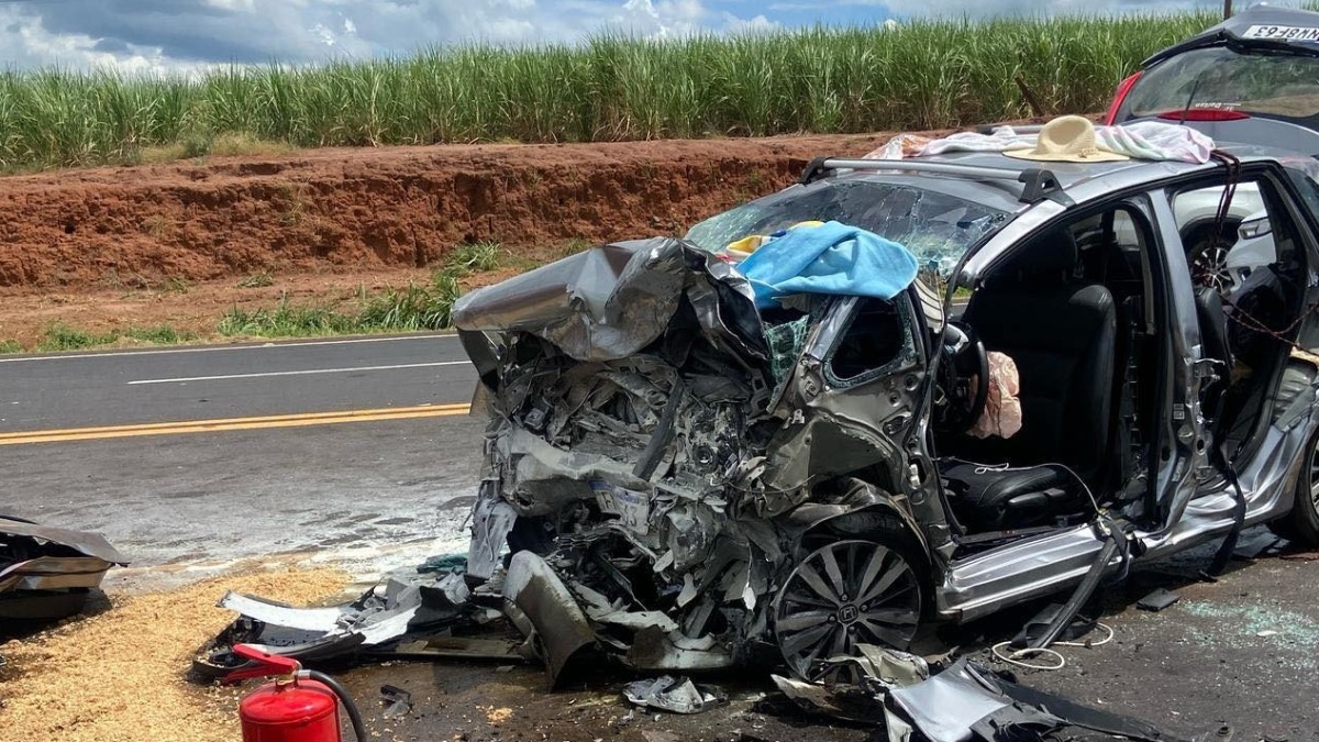 Acidente deixa uma pessoa morta e