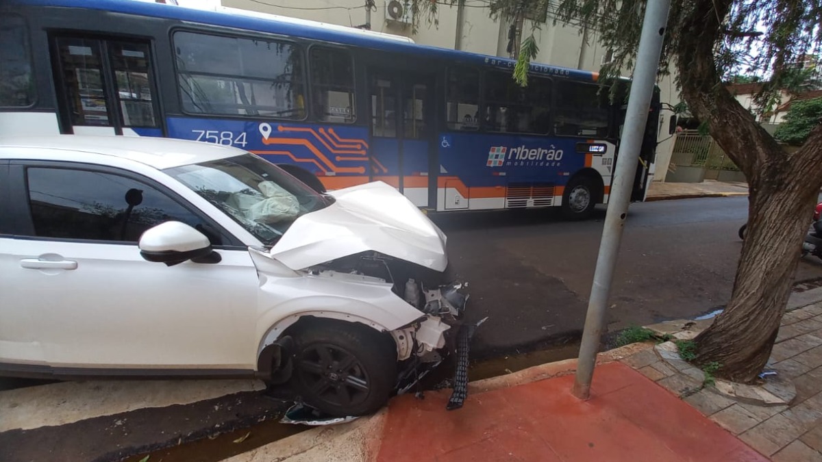 Idoso a caminho do hospital se