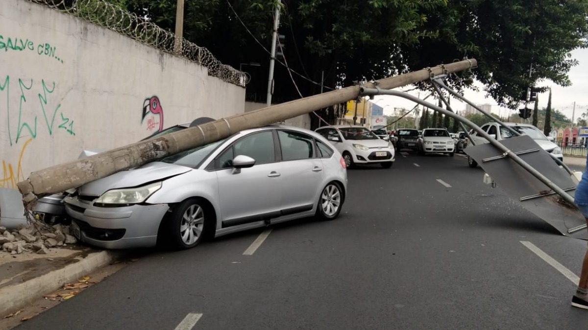 acidente Avenida Fábio Barreto