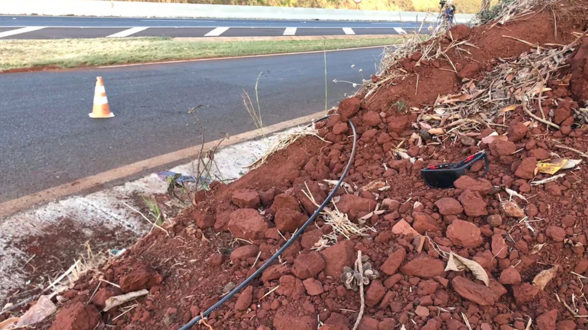 morte instalação fibra ótica