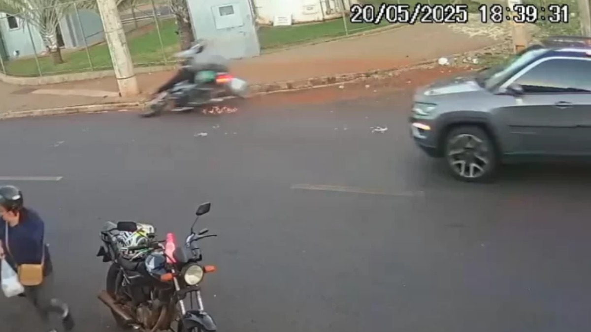 Motocilista que morreu após bater em