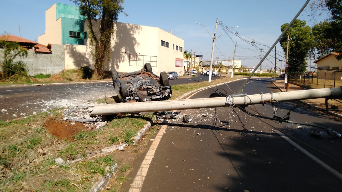 acidente de carro Sertãozinho