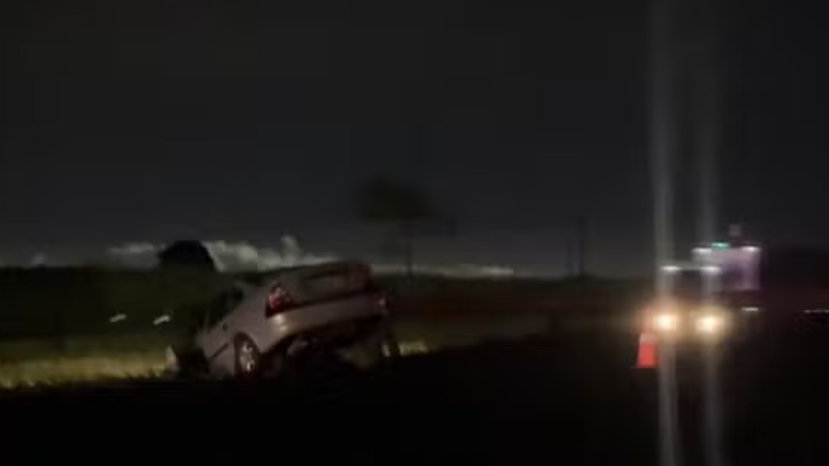 Acidente com três veículos deixa um