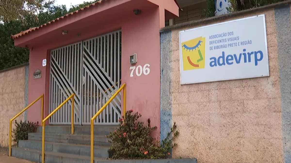 Adevirp realiza campanha de Natal para