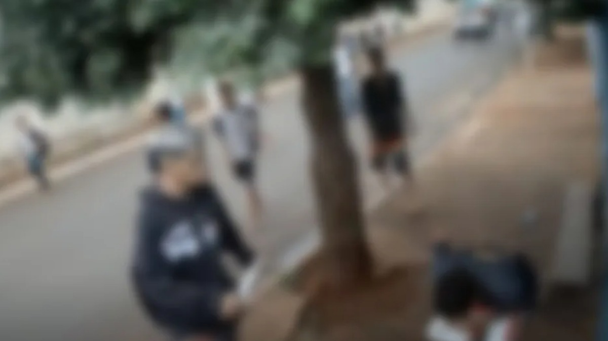 Estudante de 14 anos é esfaqueado