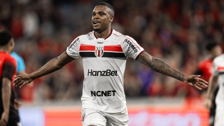 Em jogo com denúncia de racismo