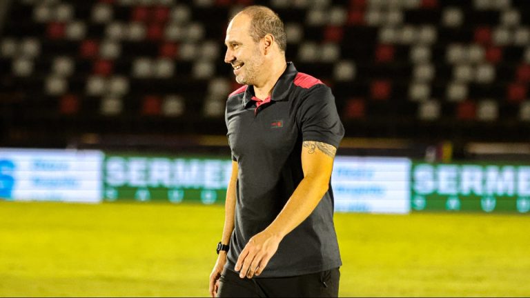 Com gols ‘relâmpagos’