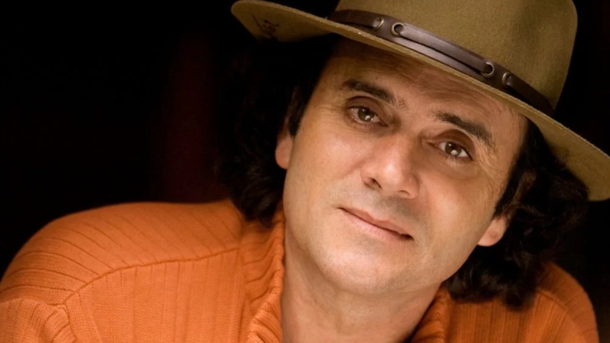 Almir Sater se apresenta neste sábado