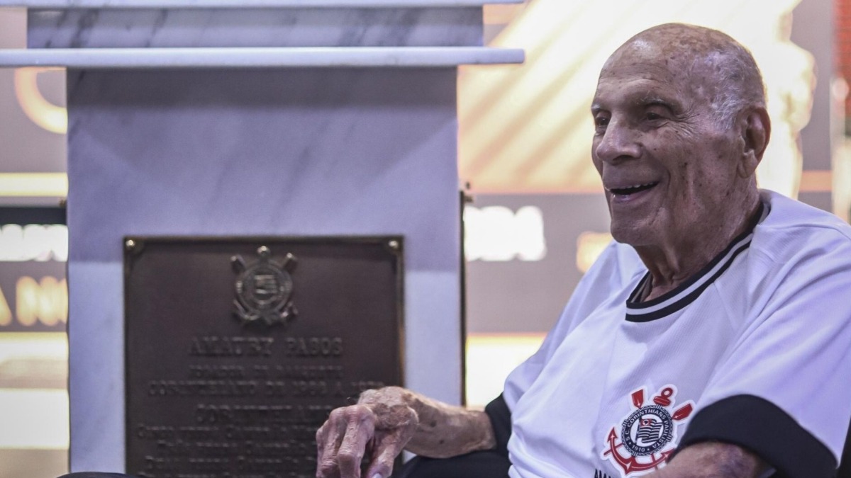 Amaury Pasos basquete