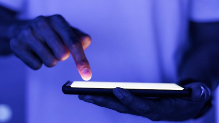 STF decide que plataformas digitais podem