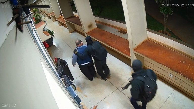 Suspeitos de envolvimento em roubo de