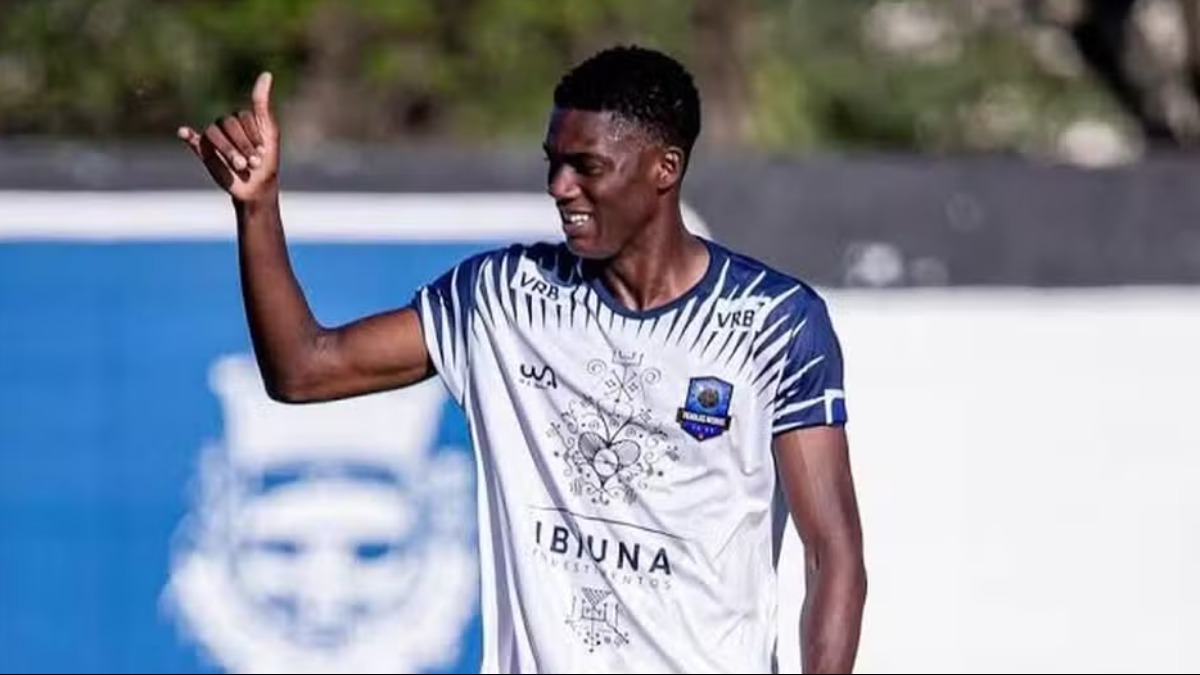 Atacante Garrinsha é o último jogador