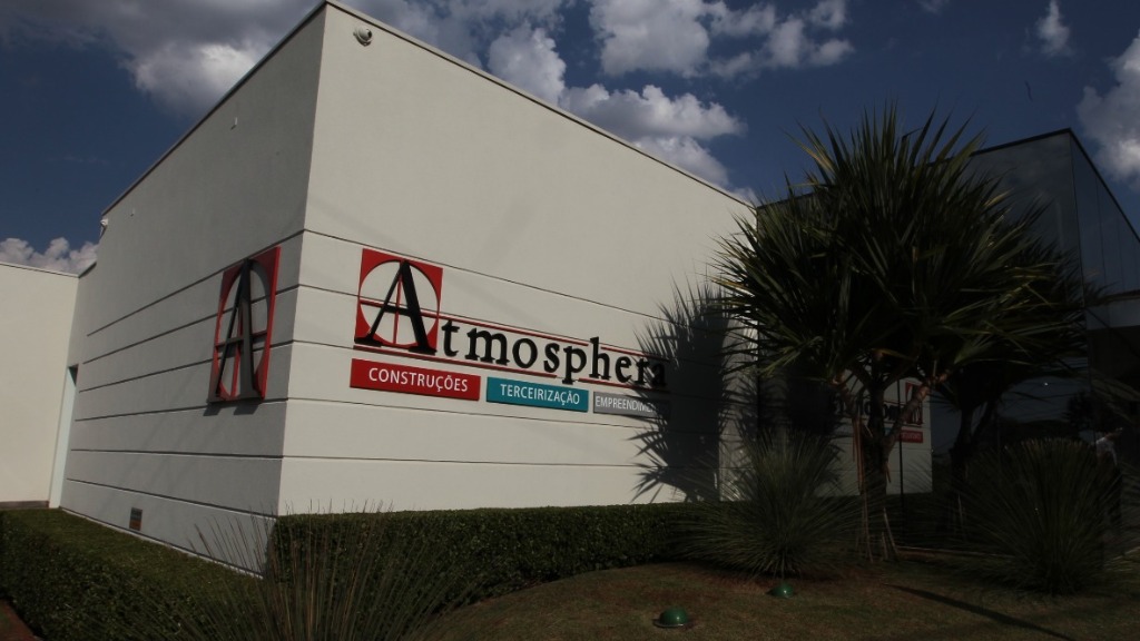 Escutas telefônicas