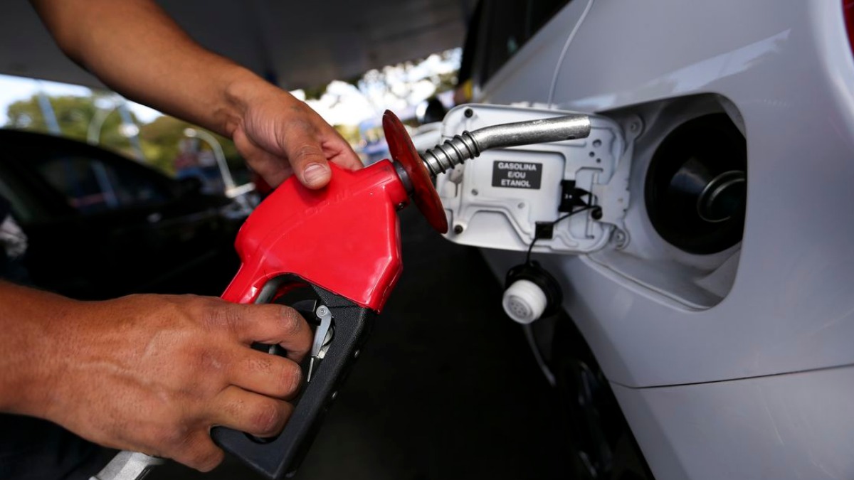 Após reajuste na gasolina