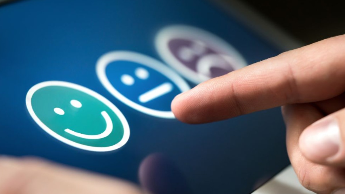 Criticar os serviços de uma empresa