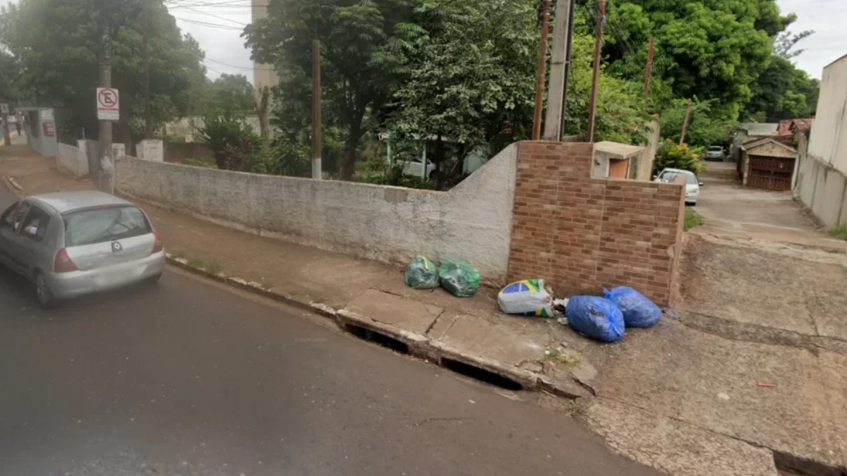 Mulher em situação de rua morre