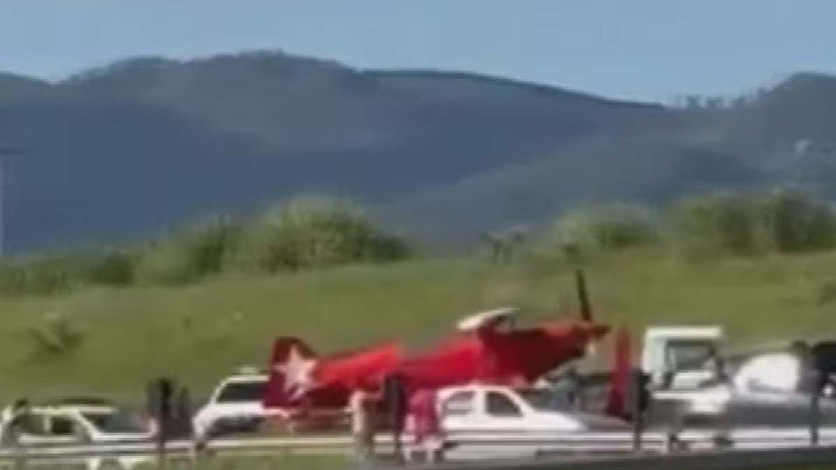 pouso forçado avião