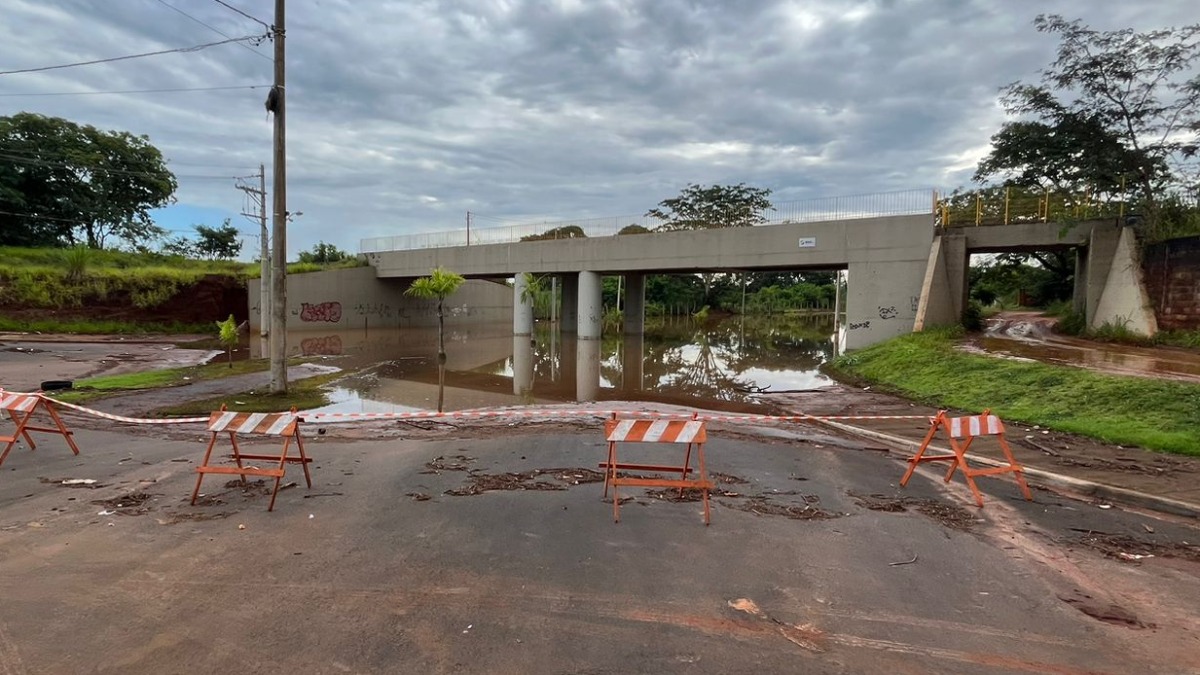 estrada Piripau interditada