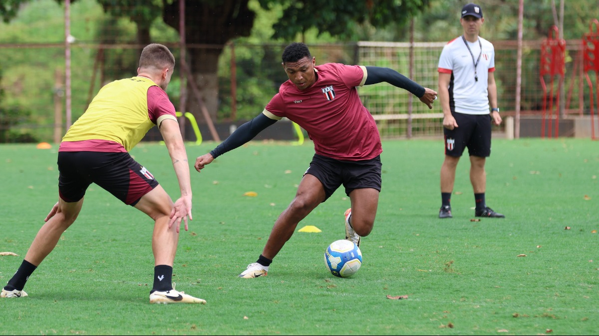 Botafogo faz duelo decisivo contra o