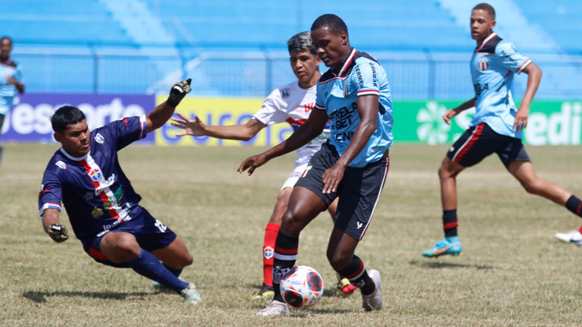 Botafogo-SP x Floresta-CE
