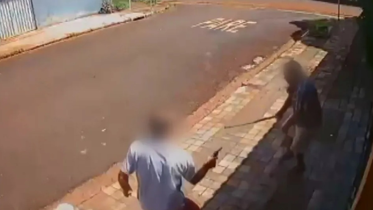 Aposentado mata vizinho