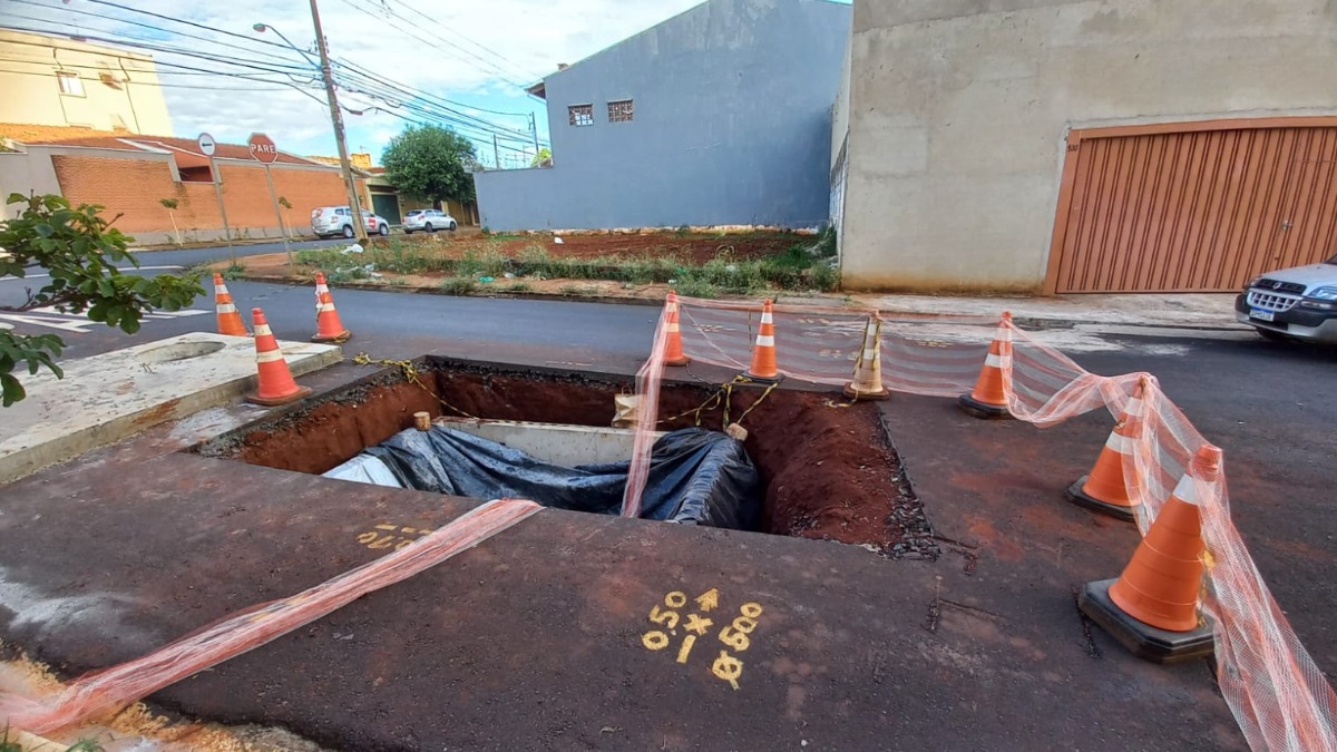 buraco abandonado Vila Virgínia