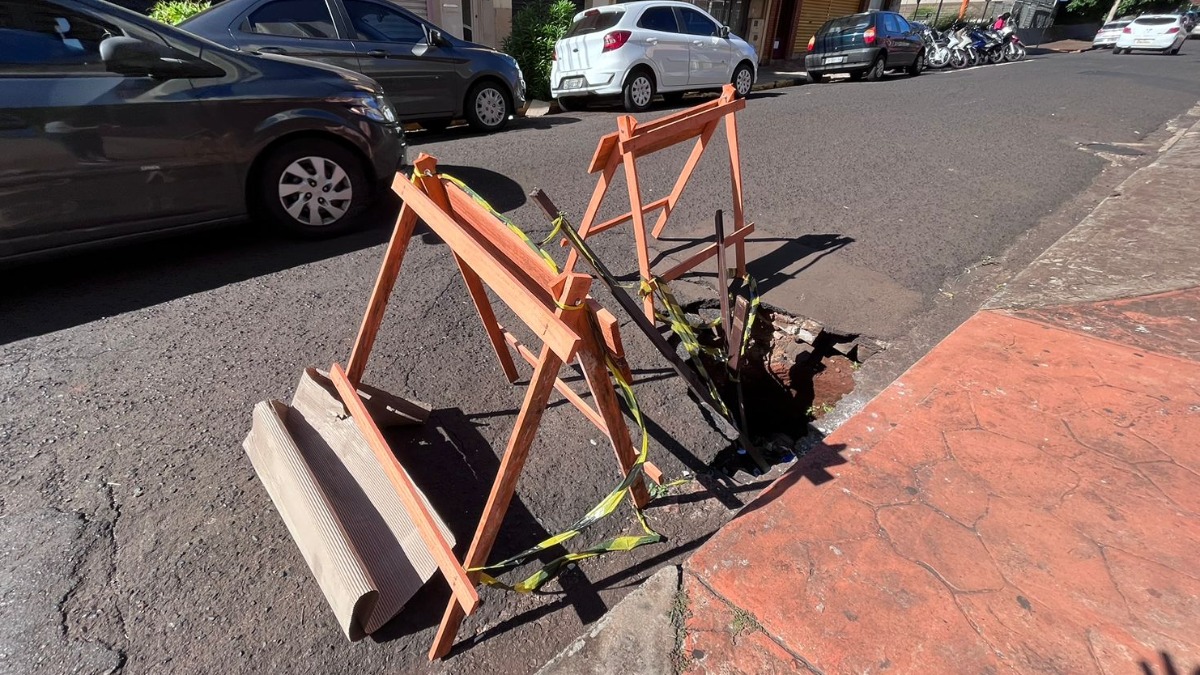 buraco na rua