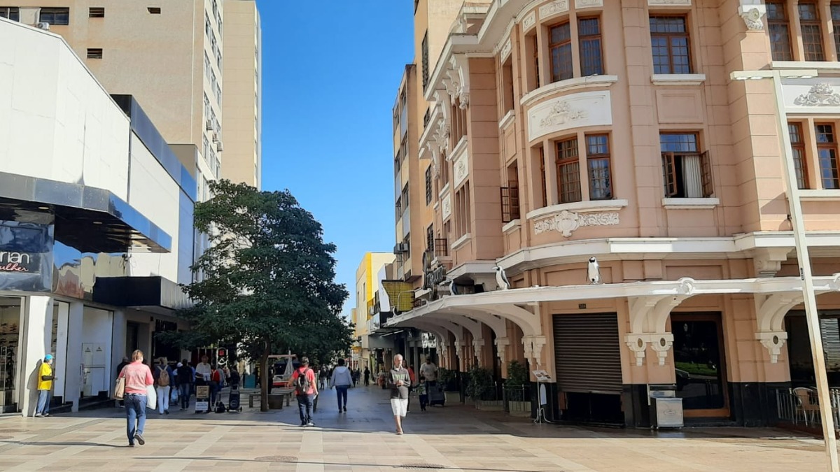 abertura comércio feriado