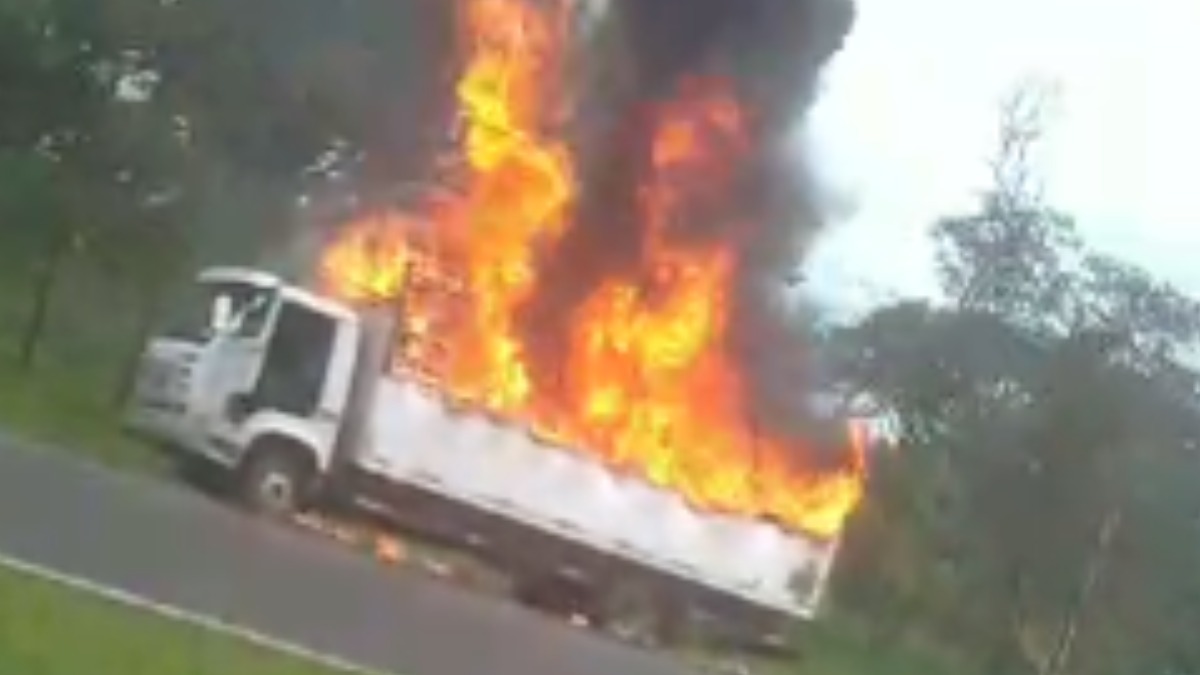 incêndio caminhão rodovia