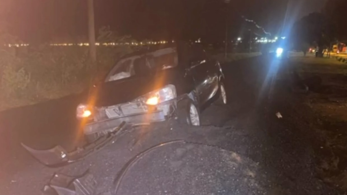 acidente carro parque servidores