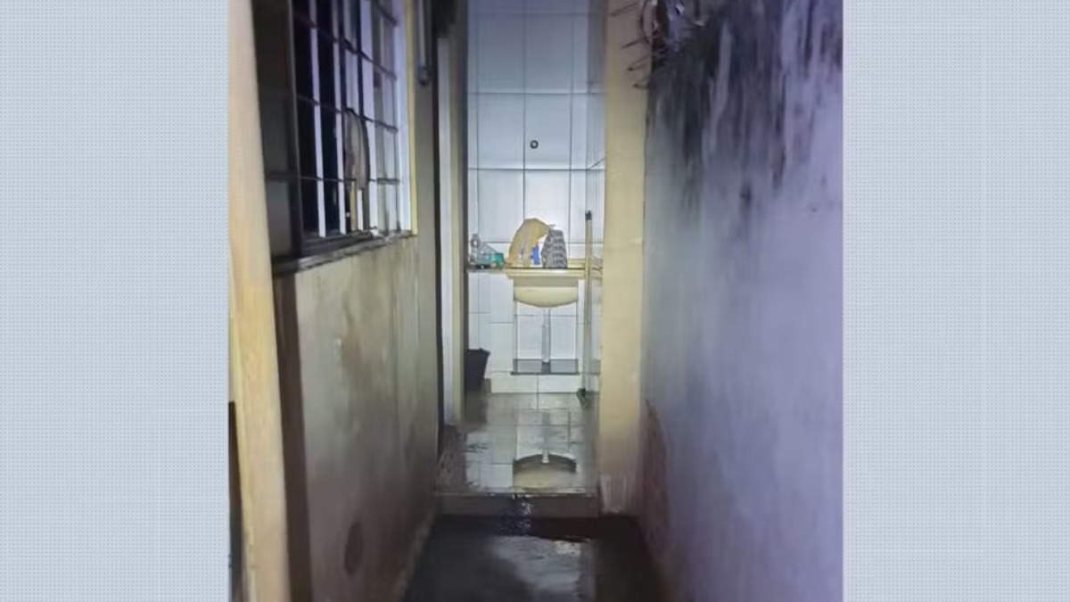 Incêndio atinge casa com duas crianças