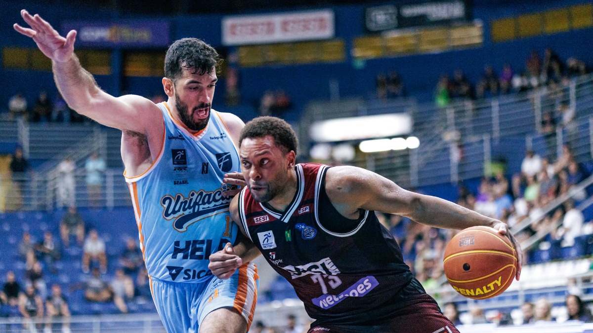 Franca é surpreendido em casa pela