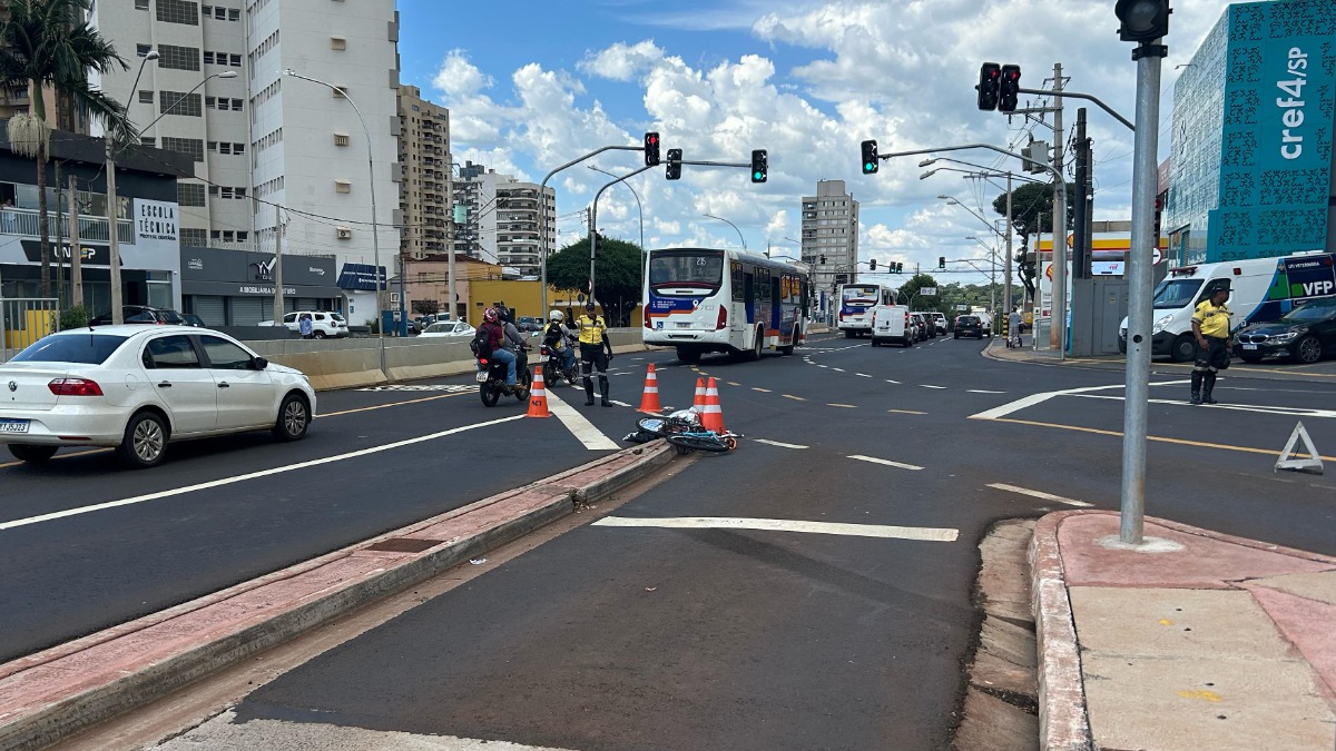Ciclista morre em acidente com ônibus