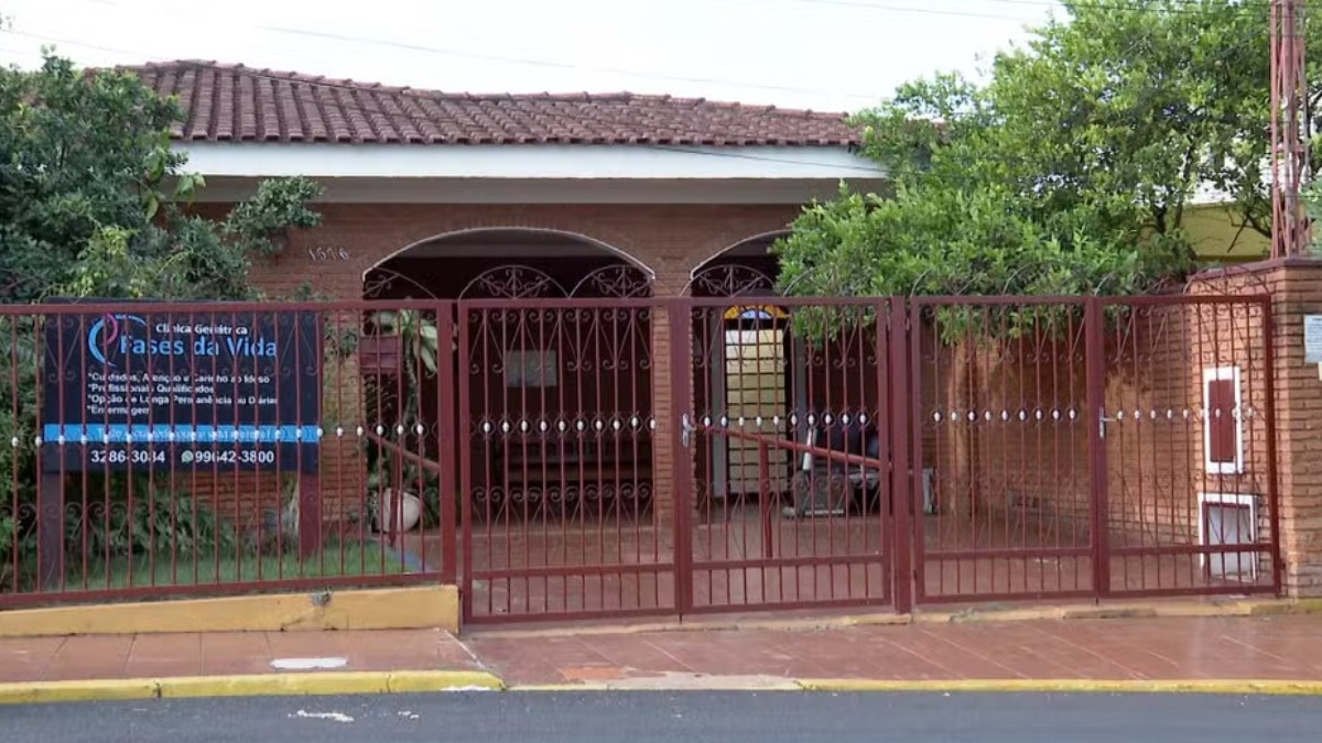 Idosa é encontrada morta em piscina