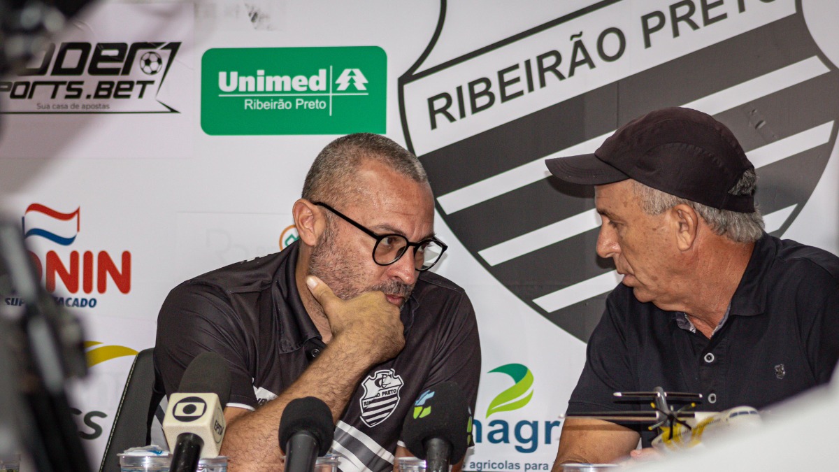 demissão treinador futebol