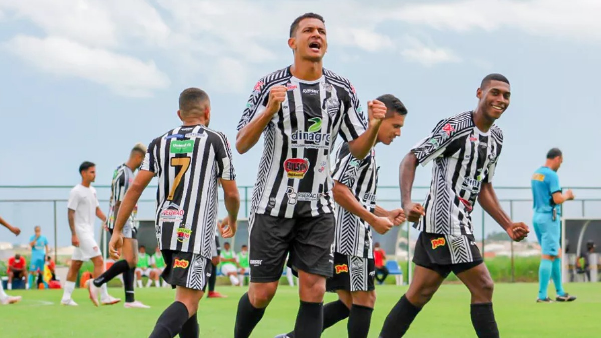 novos jogadores futebol