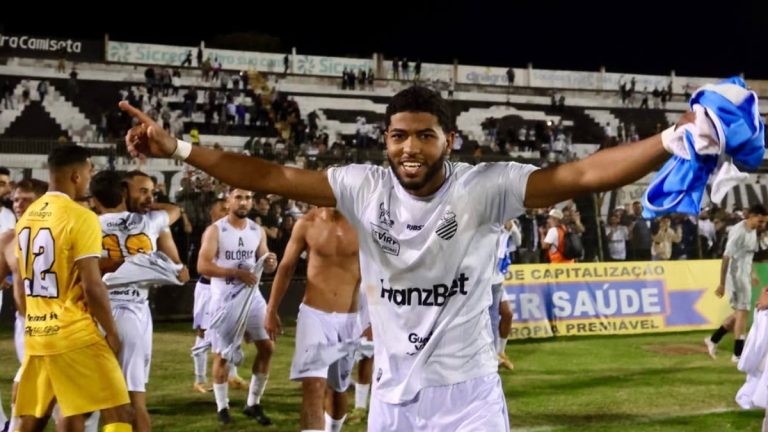 Comercial supera tabu de quase 11