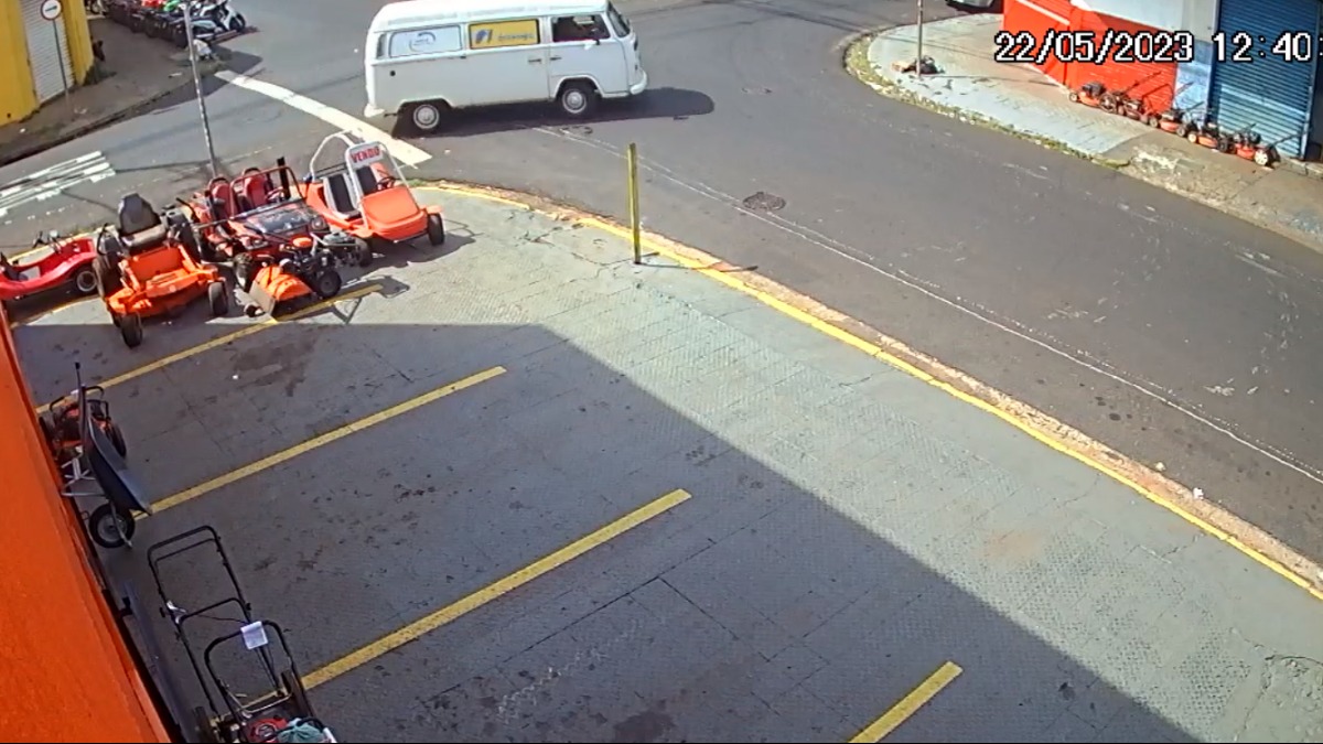 contramão Campos Elíseos