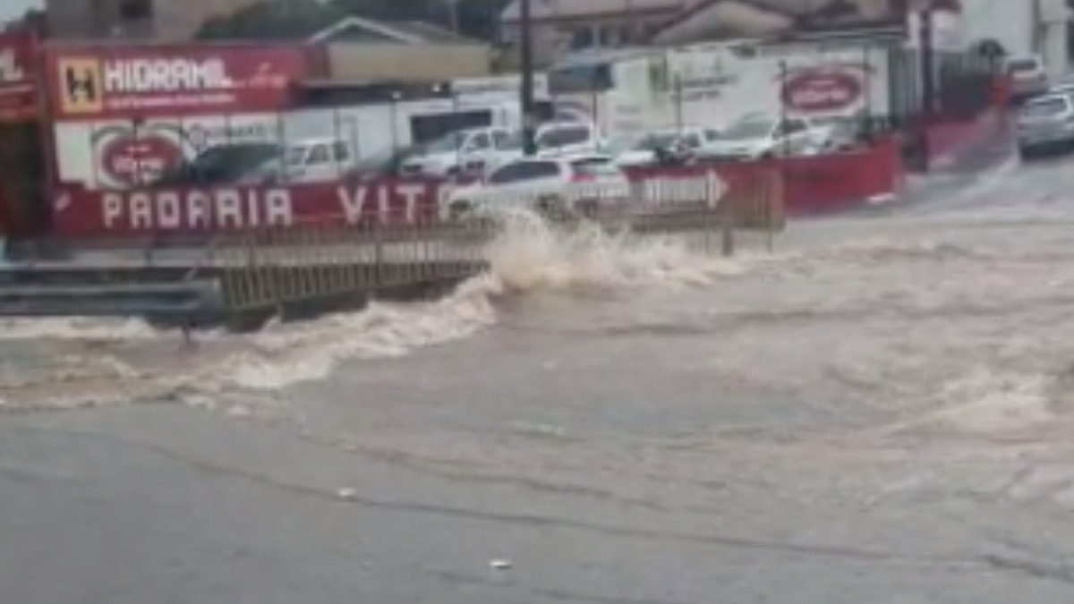 enchente córrego Bagres Franca