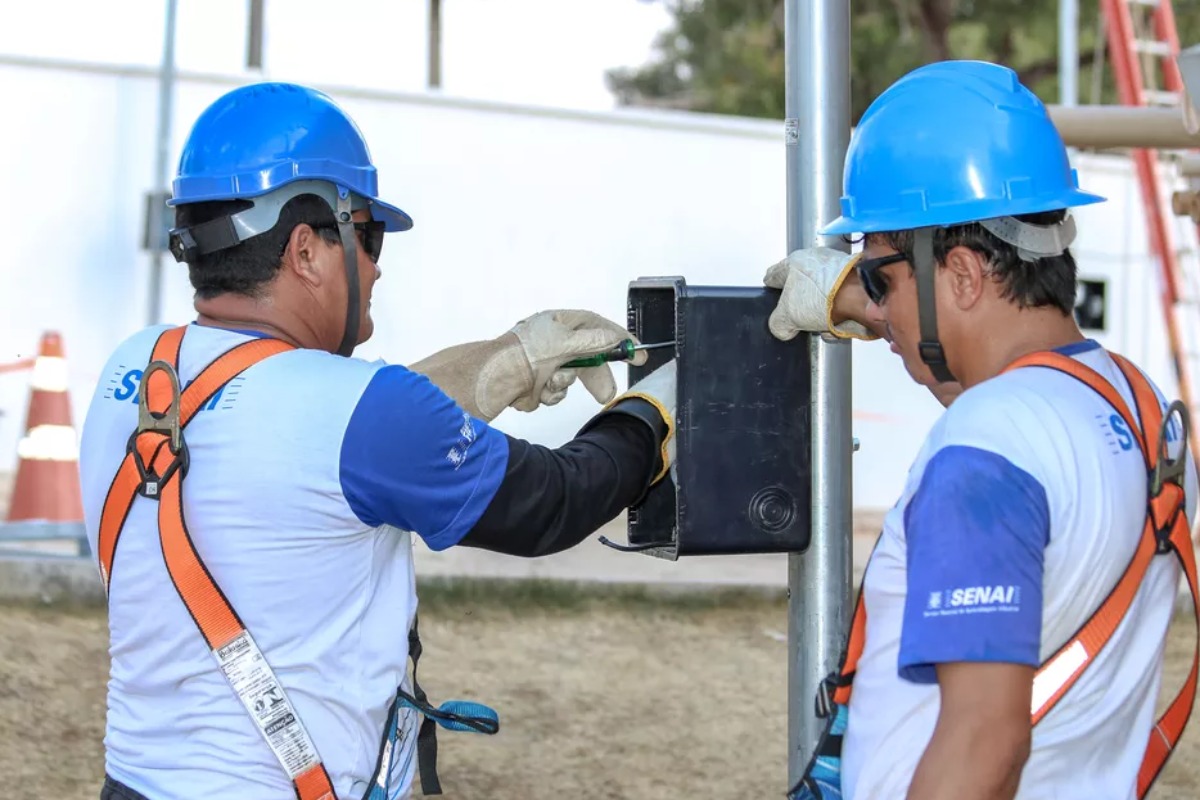 CPFL regulariza mais de 8
