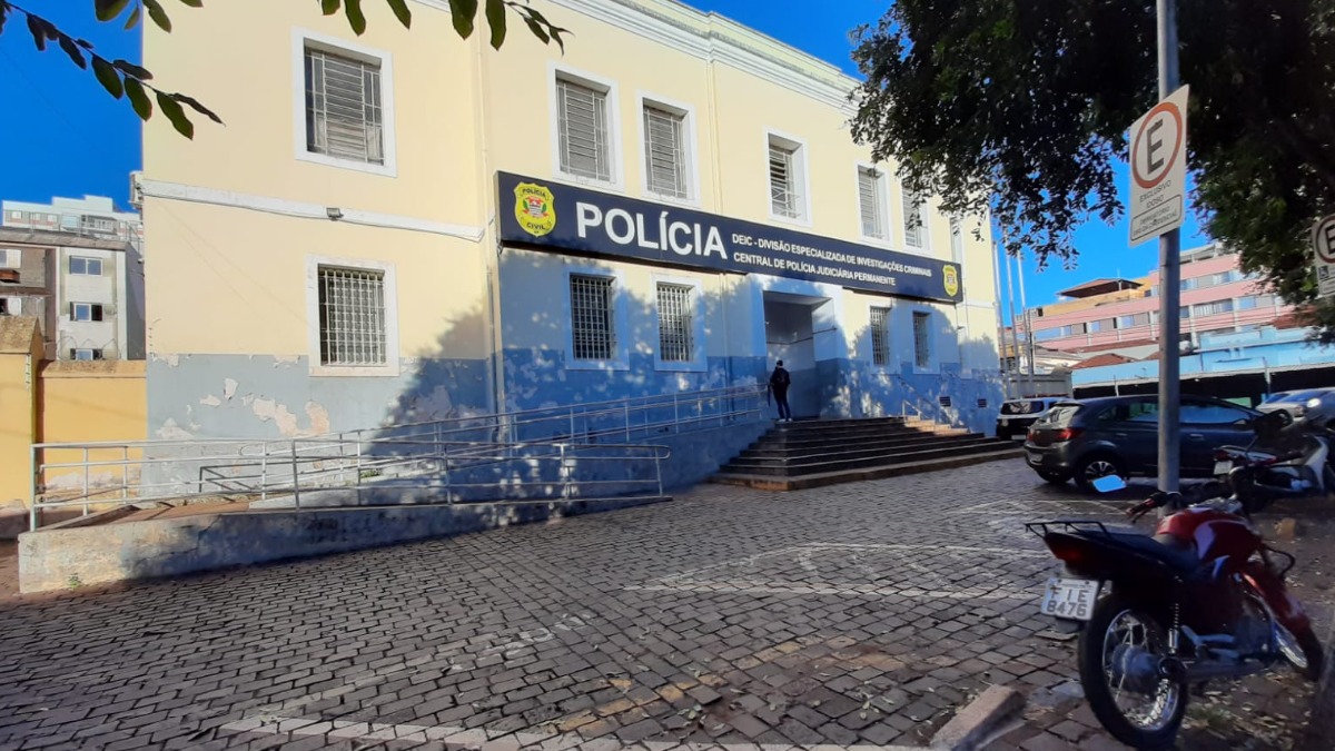 Ao menos 10 pessoas são vítimas