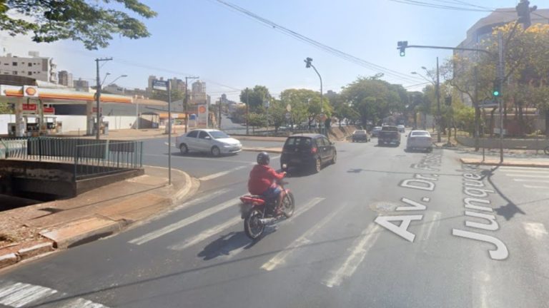 Ponte da avenida Plínio de Castro
