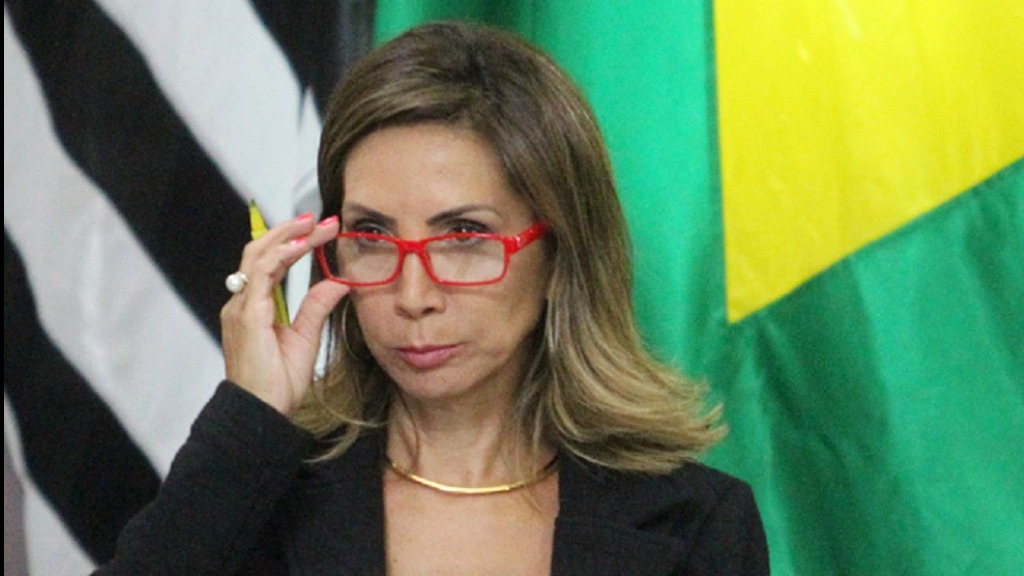 Direitos políticos Dárcy Vera