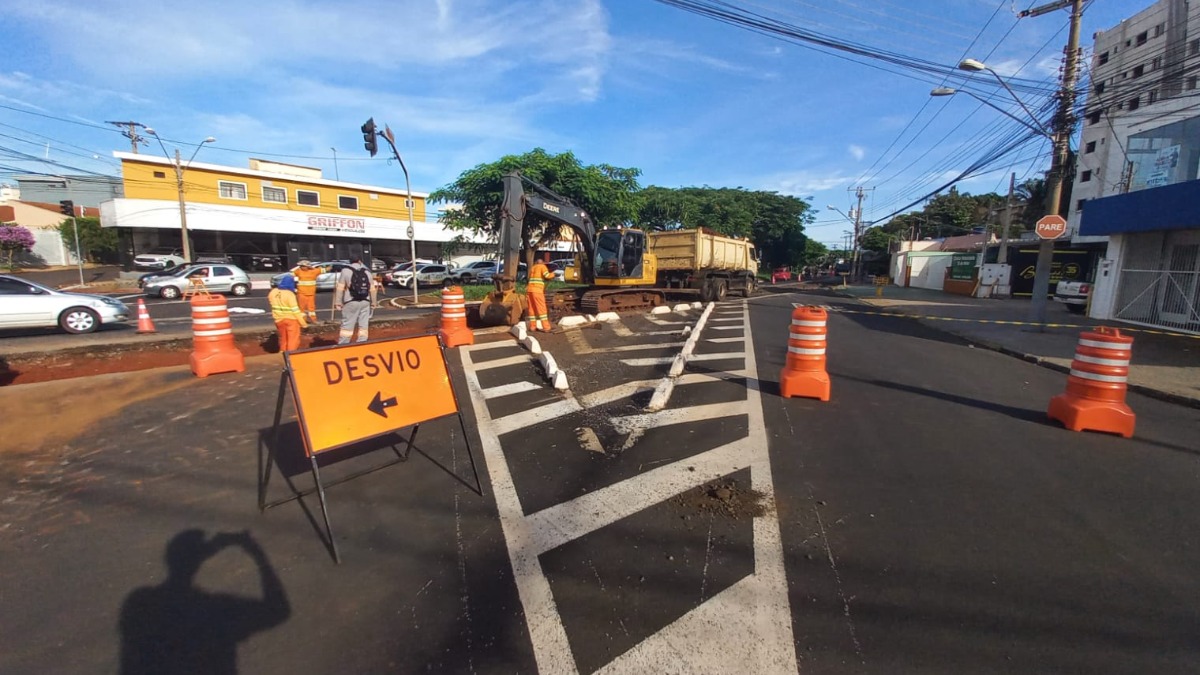 Trânsito avenida 13 de Maio