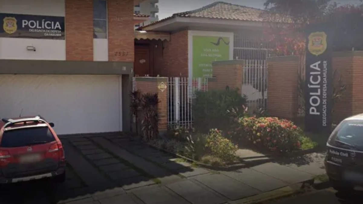 Mulher tem perna amputada após ser