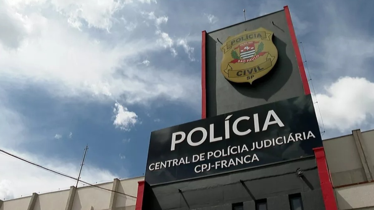 Travesti é presa suspeita de roubar