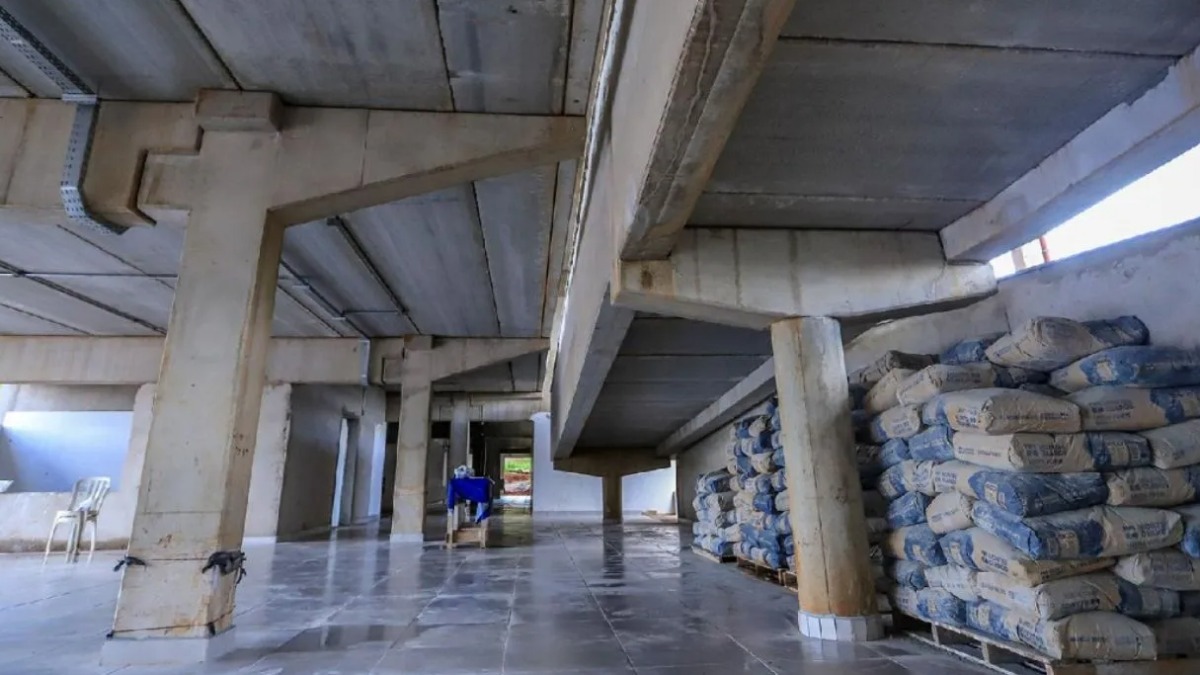 obras públicas paradas