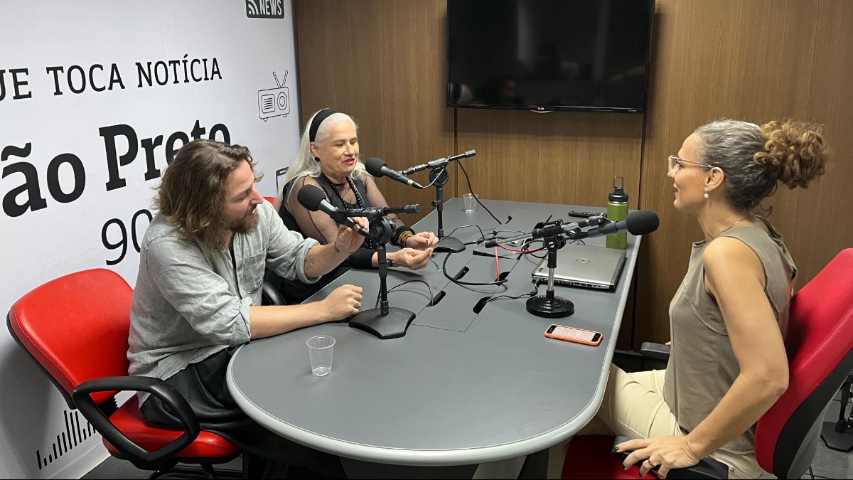 Vera Holtz se apresenta em Ribeirão