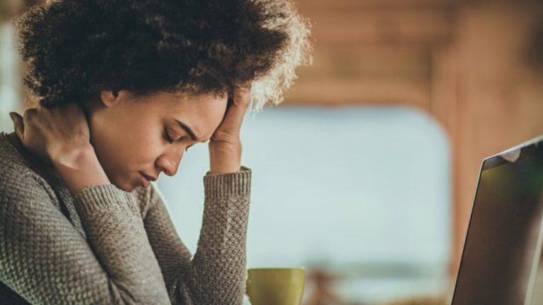 brasileiros sofrem com enxaqueca